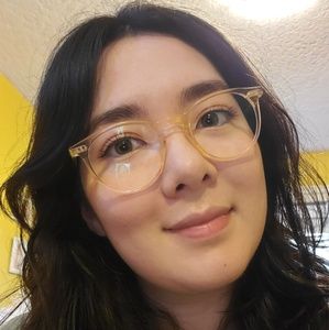 Meet your Posher, Aida